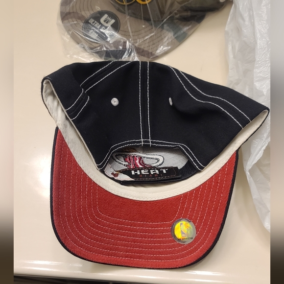 Black Miami Heat velcro strapback - Picture 3 of 7